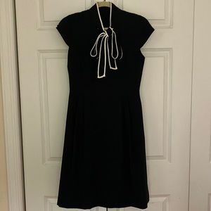 Navy blue JCrew sheath dress with front bow detail Size 4 NWT